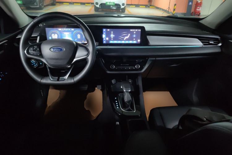 Used Ford Escort 2021 1.5L Automatic Diamond Edition Center Console
