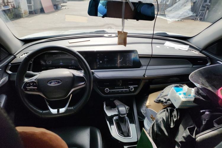 Used Ford Escort 2021 1.5L Automatic Diamond Edition Center Console
