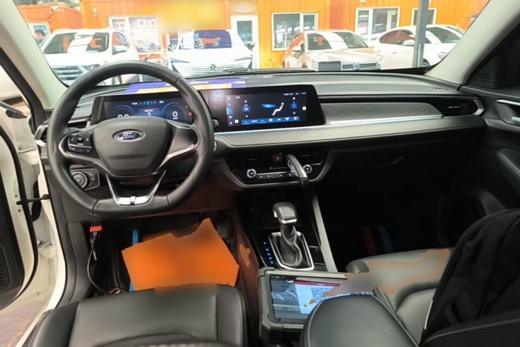 Used Ford Escort 2021 1.5L Automatic Diamond Edition Center Console