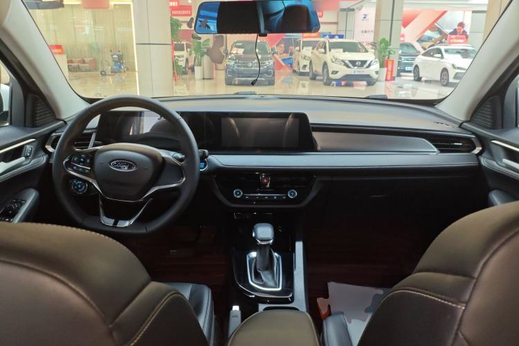 Used Ford Escort 2021 1.5L Automatic Diamond Edition Center Console