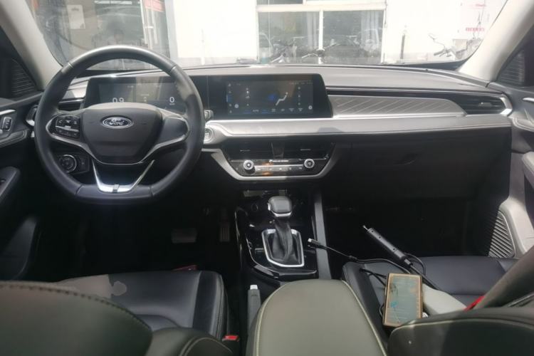 Used Ford Escort 2021 1.5L Automatic Diamond Edition Center Console