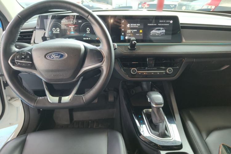 Used Ford Escort 2021 1.5L Automatic Diamond Edition Center Console