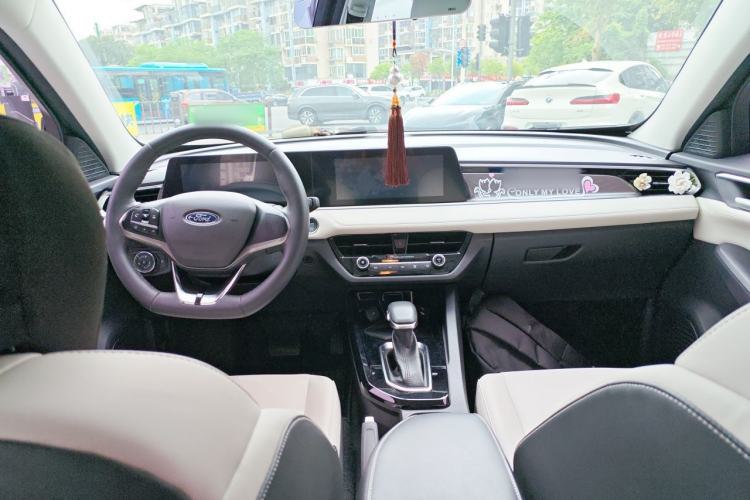 Used Ford Escort 2021 1.5L Automatic Diamond Edition Center Console