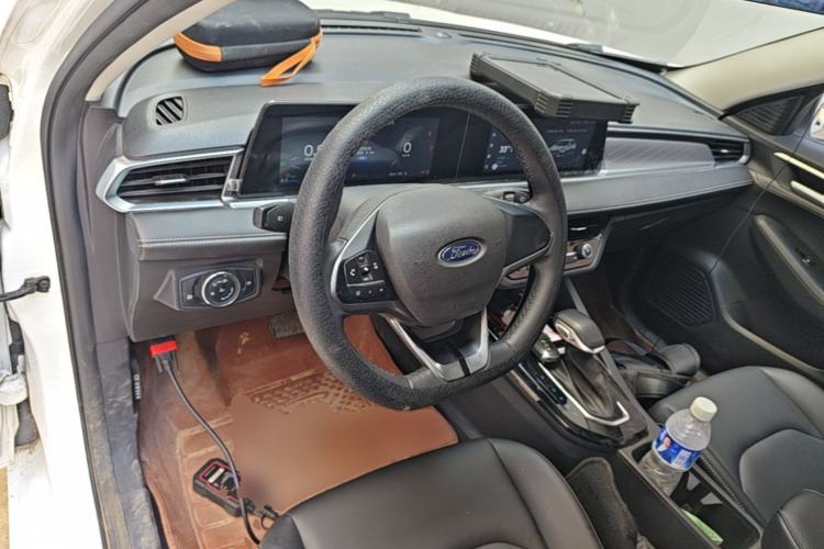 Used Ford Escort 2021 1.5L Automatic Diamond Edition Center Console