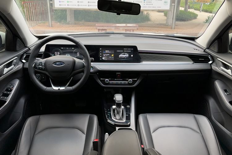 Used Ford Escort 2021 1.5L Automatic Diamond Edition Center Console