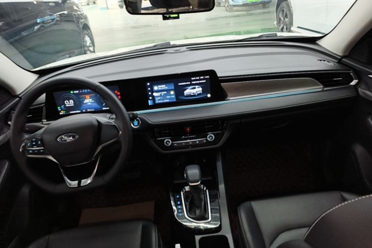 Used Ford Escort 2021 1.5L Automatic Diamond Edition Center Console