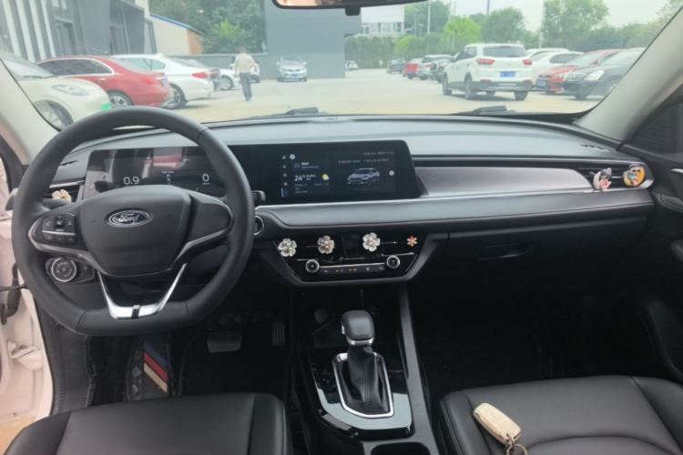 Used Ford Escort 2021 1.5L Automatic Diamond Edition Center Console