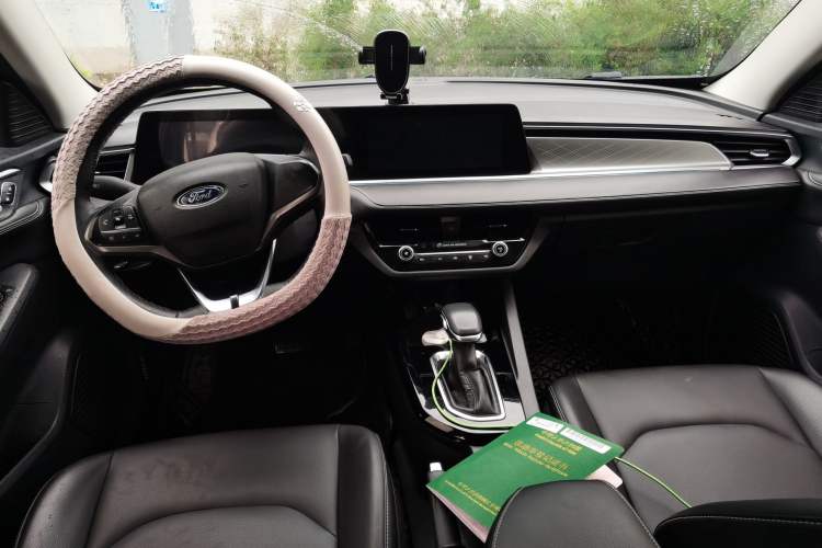 Used Ford Escort 2021 1.5L Automatic Diamond Edition Center Console