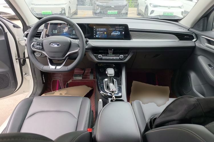 Used Ford Escort 2021 1.5L Automatic Diamond Edition Center Console