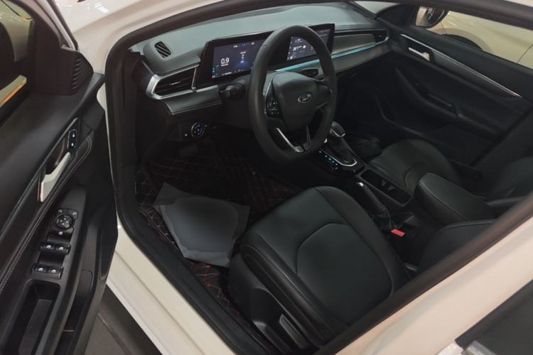 Used Ford Escort 2021 1.5L Automatic Platinum Edition Driver Seat