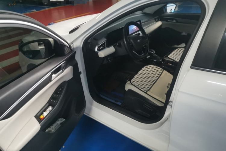 Used Ford Escort 2021 1.5L Automatic Diamond Edition Driver Seat