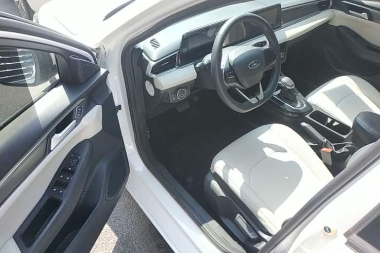 Used Ford Escort 2021 1.5L Automatic Diamond Edition Driver Seat