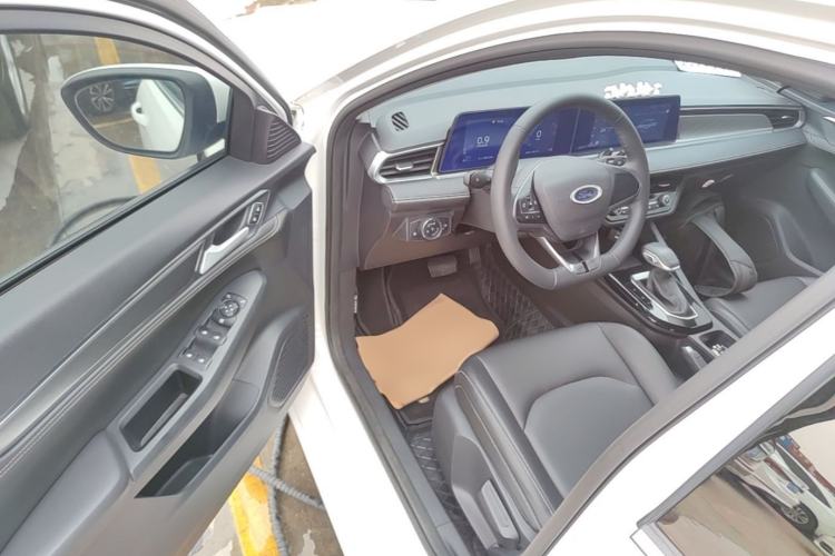 Used Ford Escort 2021 1.5L Automatic Diamond Edition Driver Seat