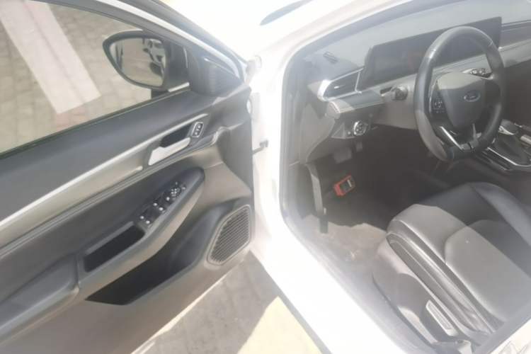 Used Ford Escort 2021 1.5L Automatic Diamond Edition Driver Seat