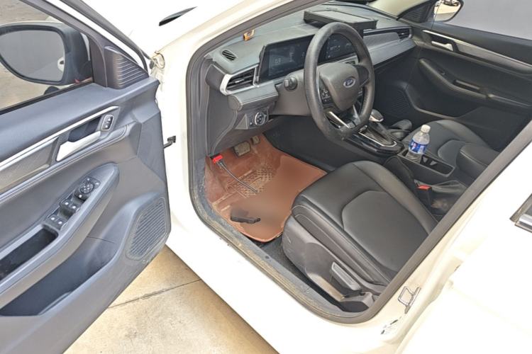 Used Ford Escort 2021 1.5L Automatic Diamond Edition Driver Seat