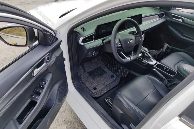 Used Ford Escort 2021 1.5L Automatic Diamond Edition Driver Seat