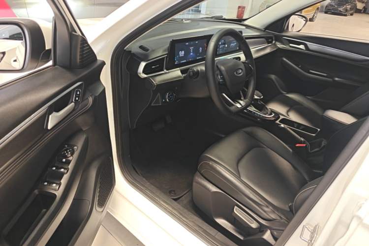 Used Ford Escort 2021 1.5L Automatic Diamond Edition Driver Seat