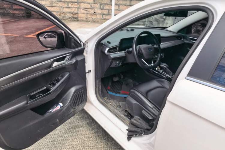 Used Ford Escort 2021 1.5L Automatic Diamond Edition Driver Seat