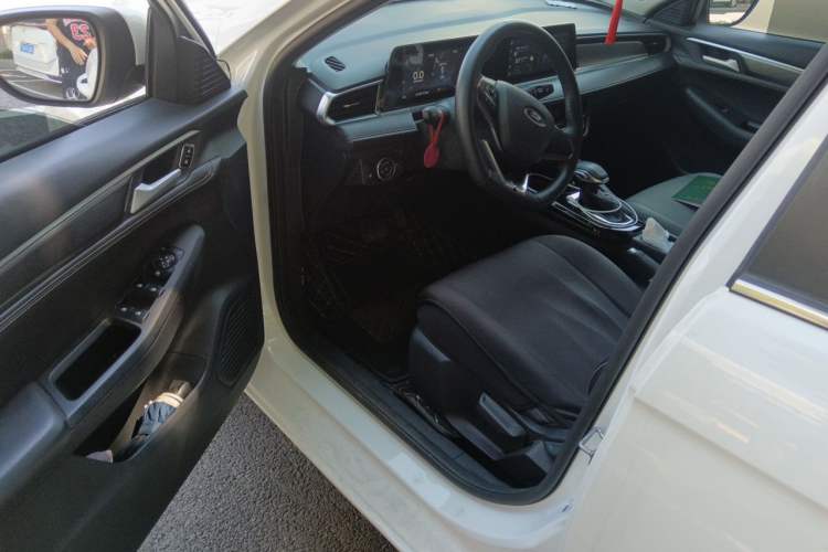 Used Ford Escort 2021 1.5L Automatic Diamond Edition Driver Seat