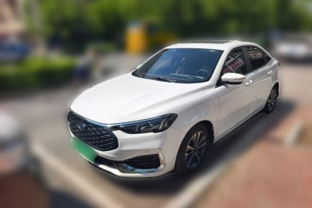 Ojetý Ford Escort 2021 1.5L Automatic Diamond Edition