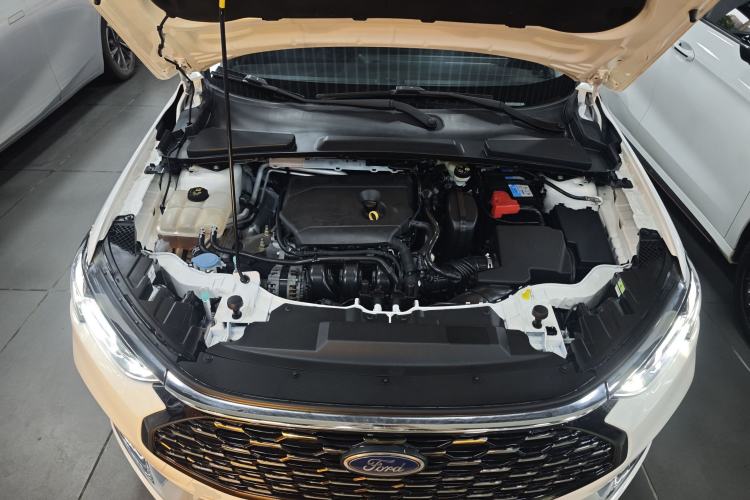 Used Ford Escort 2021 1.5L Automatic Platinum Edition Engine Bay