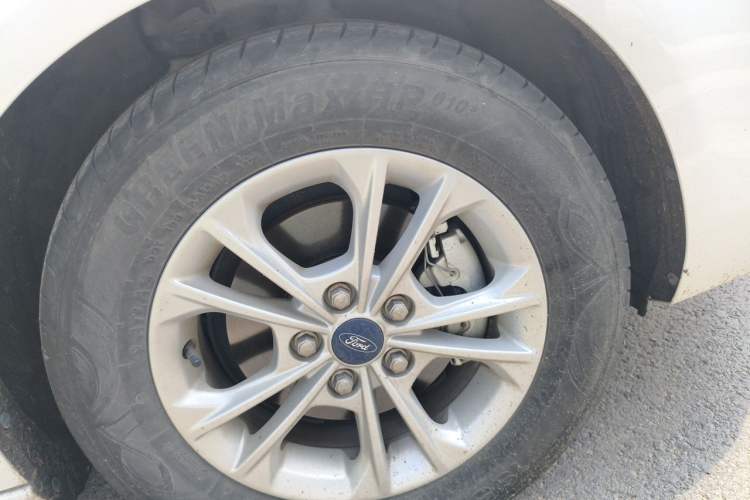 Used Ford Escort 2021 1.5L Automatic Platinum Edition Exterior 1