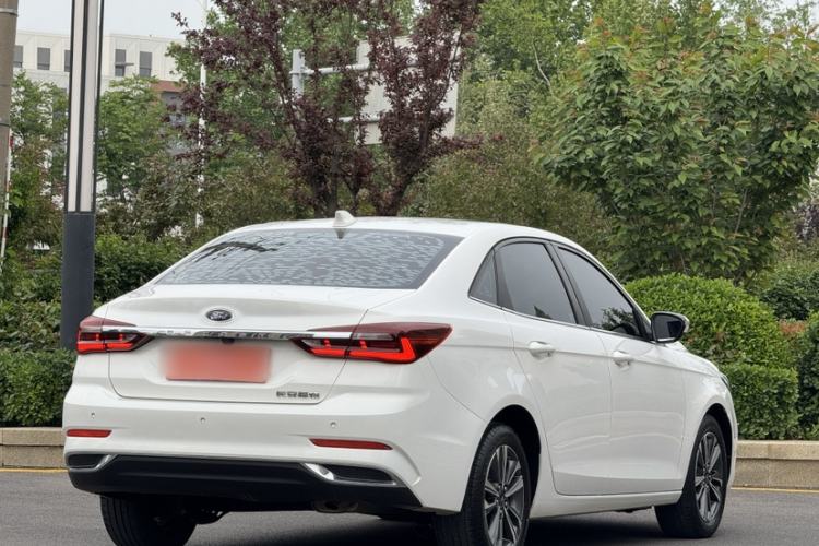 Used Ford Escort 2021 1.5L Automatic Diamond Edition Exterior 12