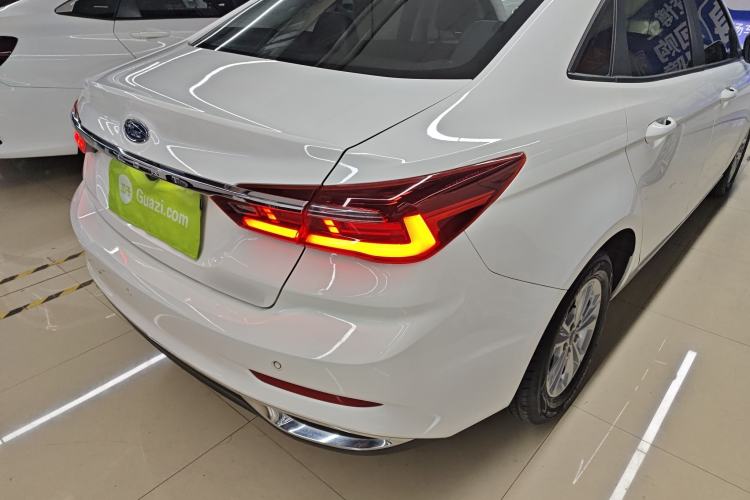 Used Ford Escort 2021 1.5L Automatic Platinum Edition Exterior 3