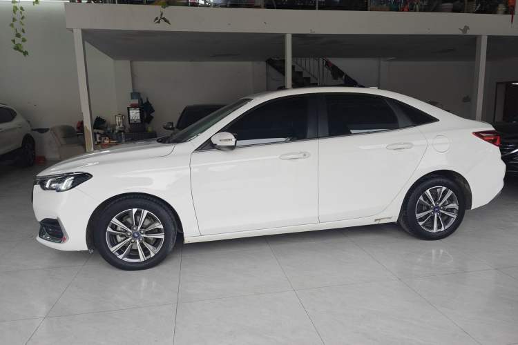 Used Ford Escort 2021 1.5L Automatic Diamond Edition Exterior 3