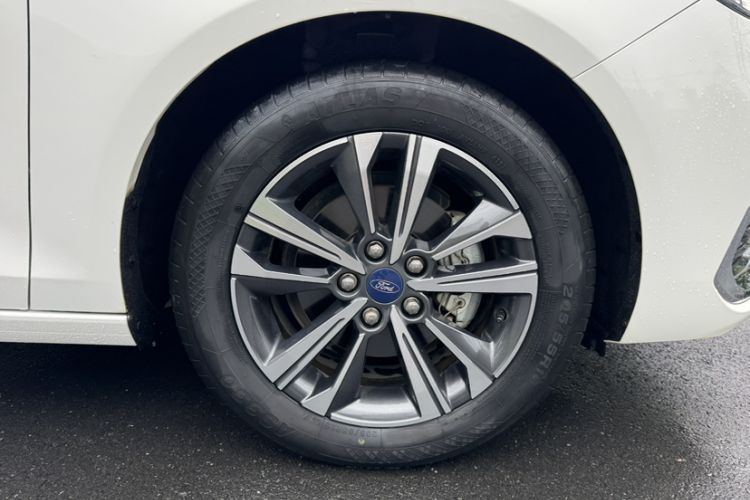 Used Ford Escort 2021 1.5L Automatic Diamond Edition Exterior 3