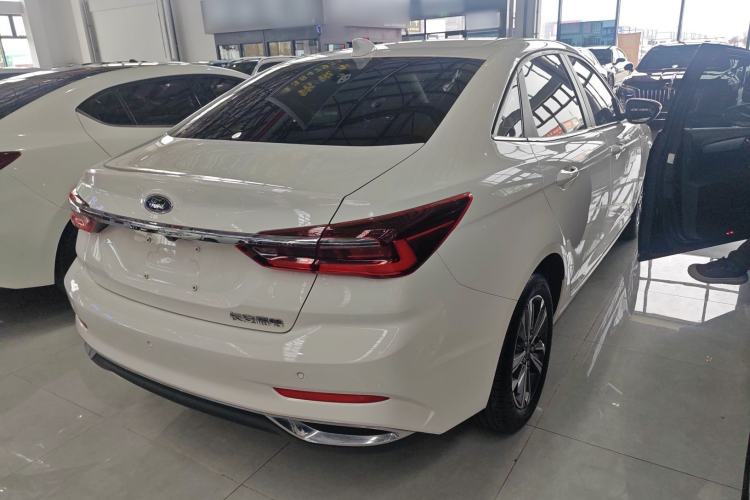 Used Ford Escort 2021 1.5L Automatic Diamond Edition Exterior 3