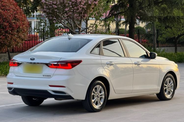 Used Ford Escort 2021 1.5L Automatic Gold Edition Exterior 3