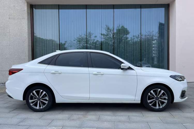 Used Ford Escort 2021 1.5L Automatic Diamond Edition Exterior 4