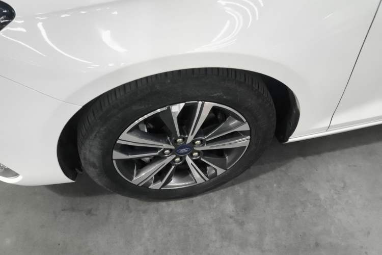 Used Ford Escort 2021 1.5L Automatic Diamond Edition Exterior 4