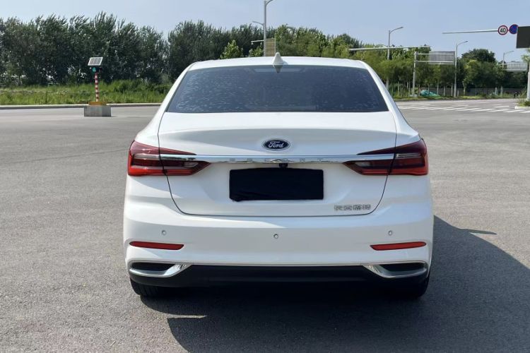 Used Ford Escort 2021 1.5L Automatic Diamond Edition Exterior 4
