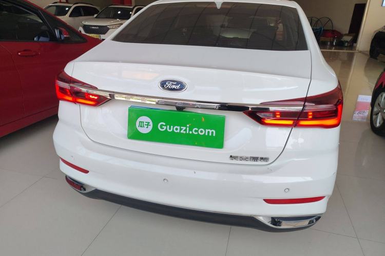 Used Ford Escort 2021 1.5L Automatic Diamond Edition Exterior 4