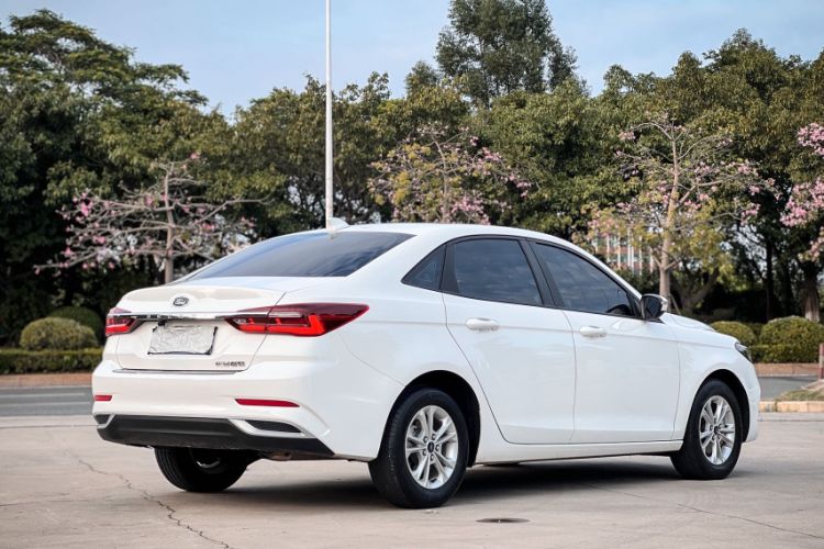 Used Ford Escort 2021 1.5L Automatic Gold Edition Exterior 4