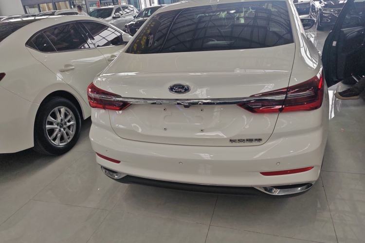 Used Ford Escort 2021 1.5L Automatic Diamond Edition Exterior 4