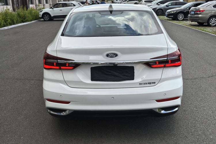 Used Ford Escort 2021 1.5L Automatic Diamond Edition Exterior 4