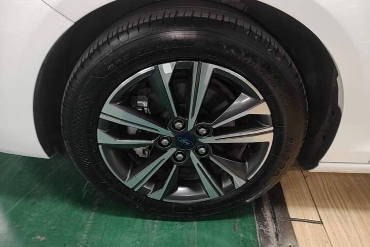 Used Ford Escort 2021 1.5L Automatic Diamond Edition Exterior 4