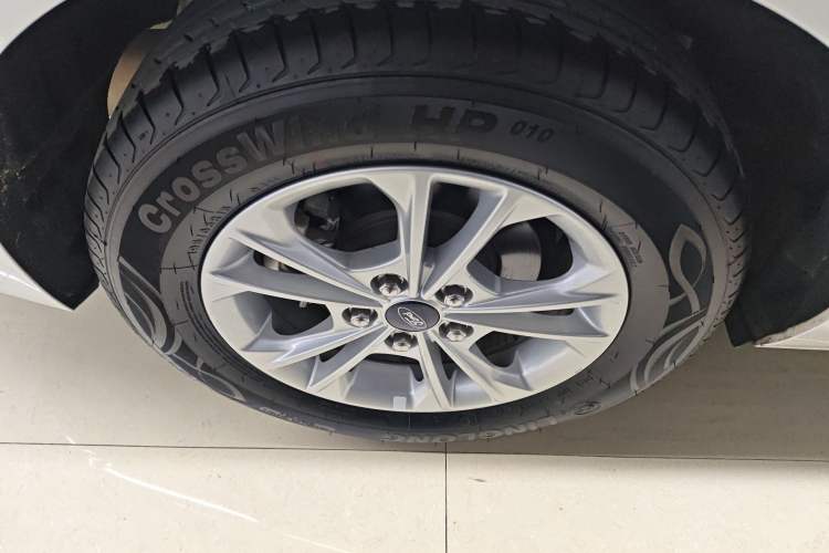 Used Ford Escort 2021 1.5L Automatic Platinum Edition Exterior 5