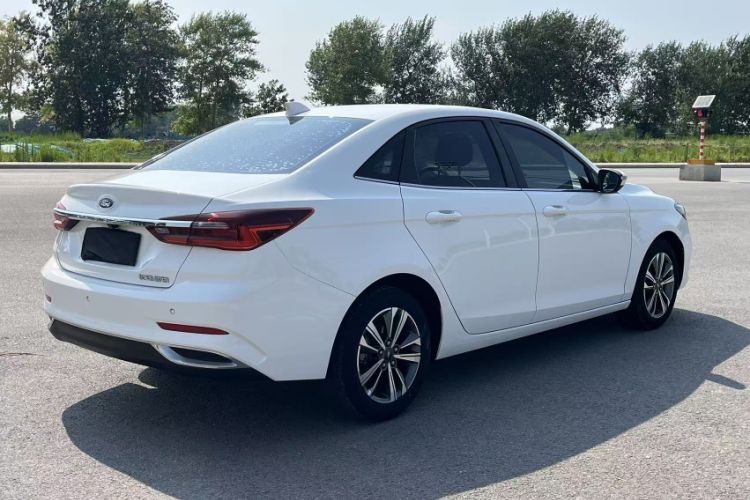 Used Ford Escort 2021 1.5L Automatic Diamond Edition Exterior 5