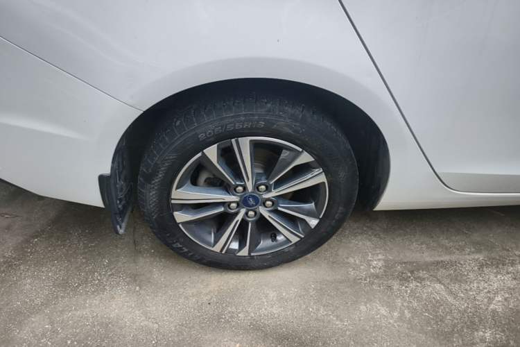Used Ford Escort 2021 1.5L Automatic Diamond Edition Exterior 5