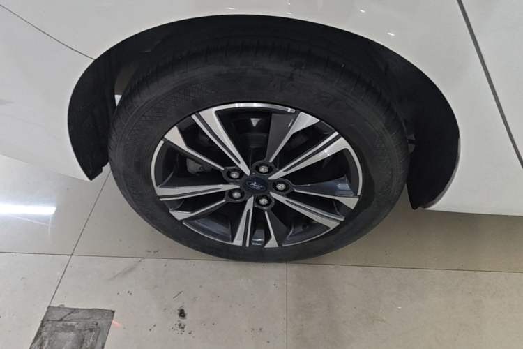 Used Ford Escort 2021 1.5L Automatic Diamond Edition Exterior 5