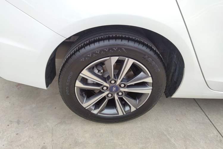 Used Ford Escort 2021 1.5L Automatic Diamond Edition Exterior 5