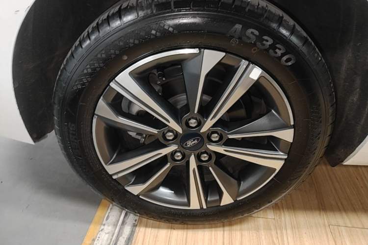 Used Ford Escort 2021 1.5L Automatic Diamond Edition Exterior 5