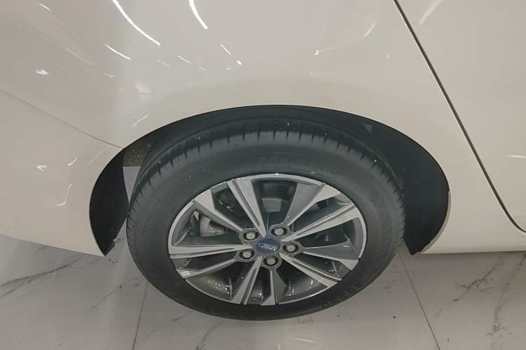 Used Ford Escort 2021 1.5L Automatic Diamond Edition Exterior 5