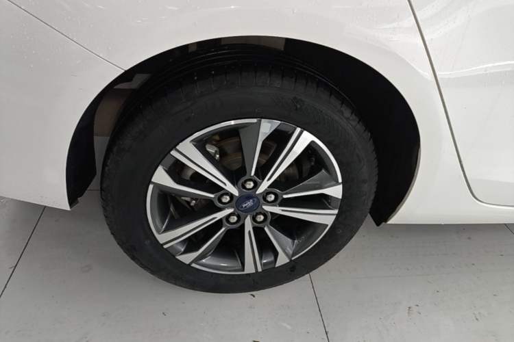 Used Ford Escort 2021 1.5L Automatic Diamond Edition Exterior 5
