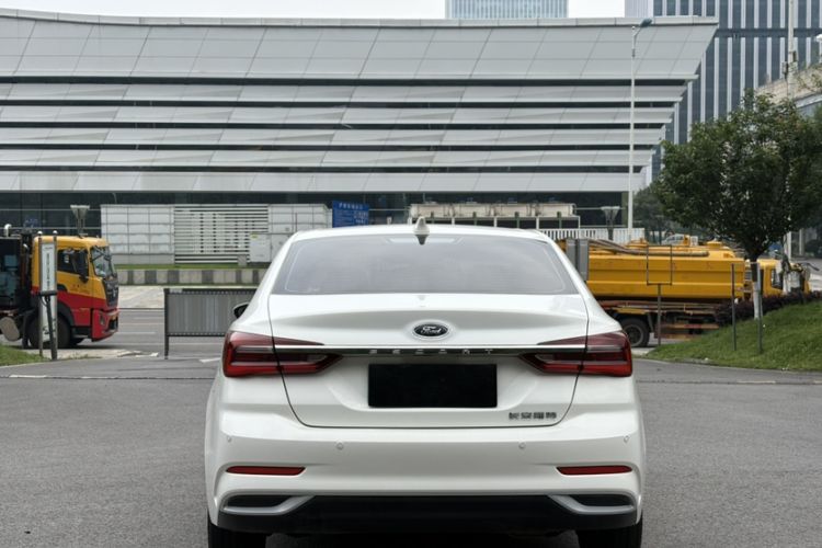 Used Ford Escort 2021 1.5L Automatic Gold Edition Exterior 8