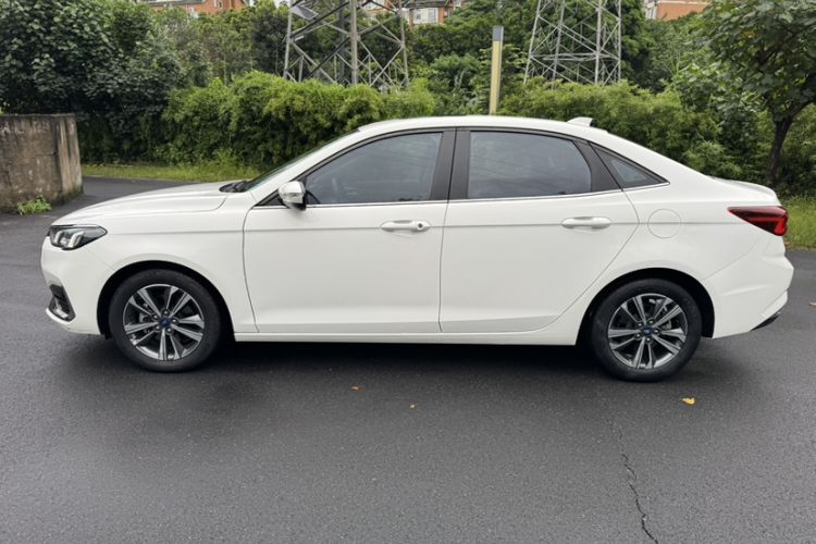 Used Ford Escort 2021 1.5L Automatic Diamond Edition Exterior 8